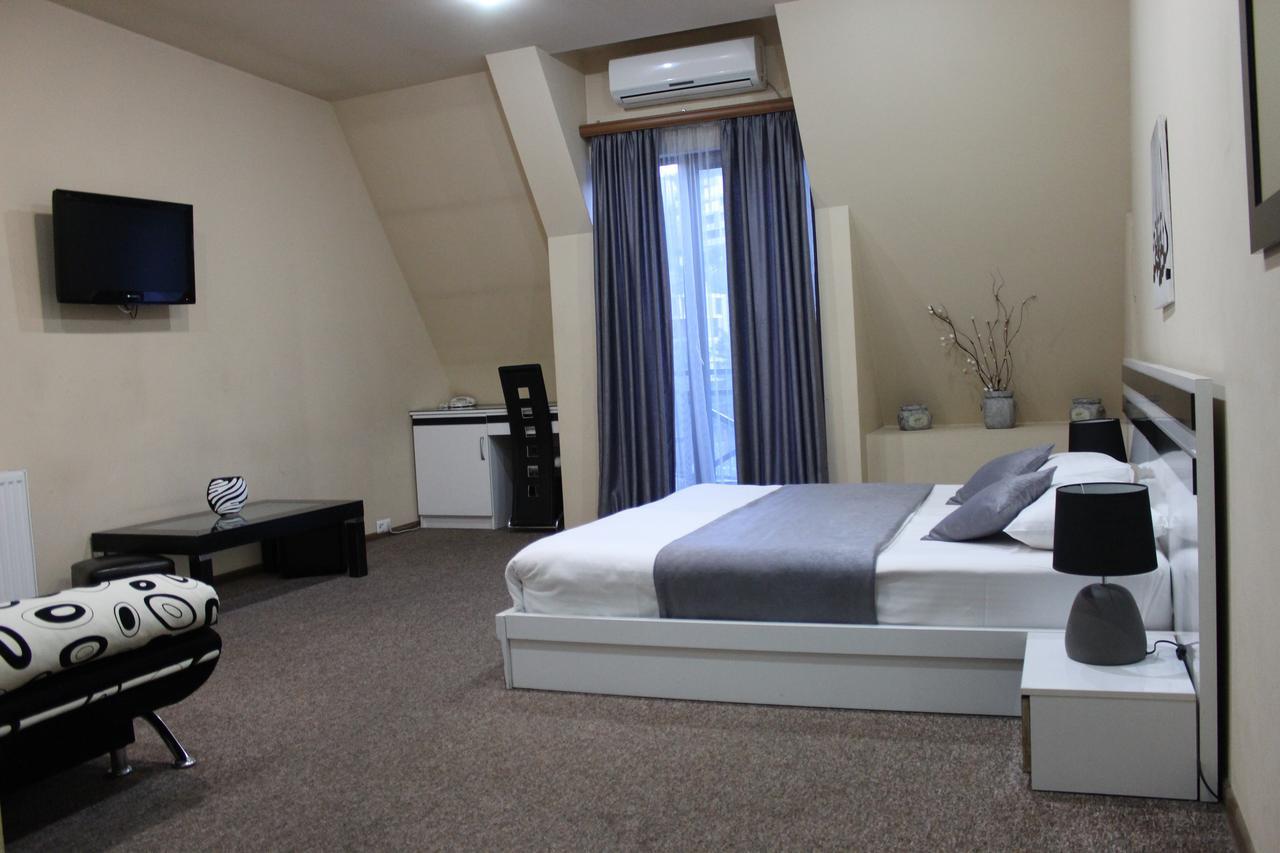 Hotel Diplomat Tbilisi Zewnętrze zdjęcie