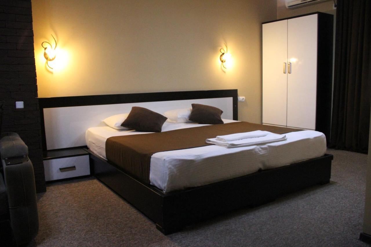 Hotel Diplomat Tbilisi Zewnętrze zdjęcie