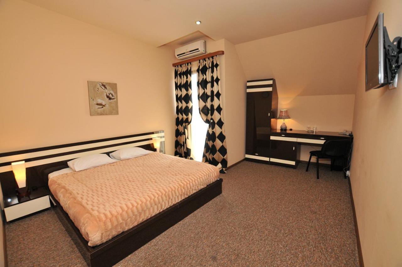 Hotel Diplomat Tbilisi Zewnętrze zdjęcie